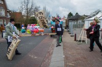 Optocht 2014 - John en René - Nuenen gooit geld over de balk